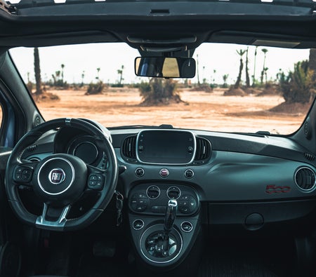 Blau Fiat 500 2023 Blau Fiat 500 2023
