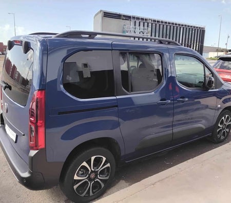 Bleu Fiat Doblo 2023