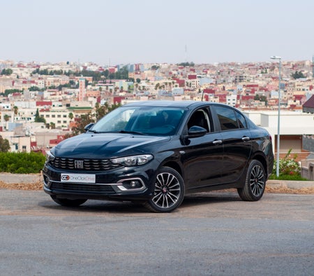 Black Fiat Tipo 2023