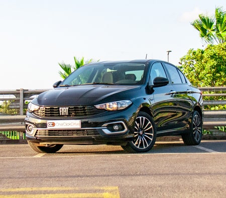 Black Fiat Tipo 2023