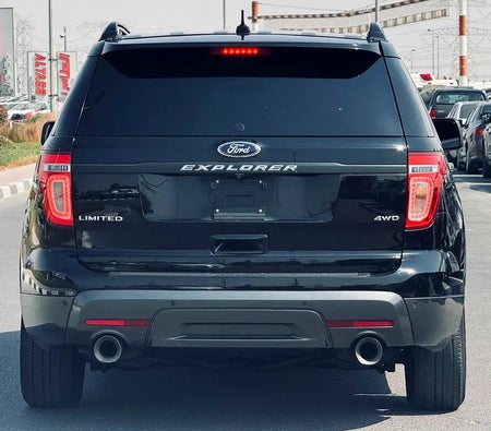 Noir Ford Explorer Limited 2011