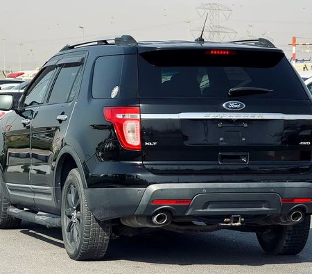 Noir Ford Explorer XLT 2012