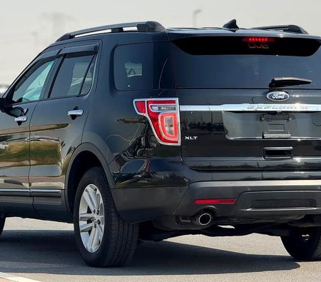 Noir Ford Explorer XLT 2012