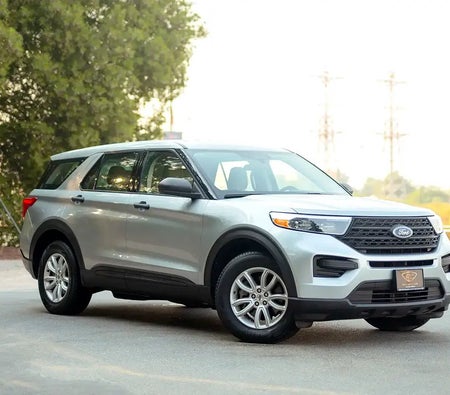Silver Ford Explorer XLT 2023