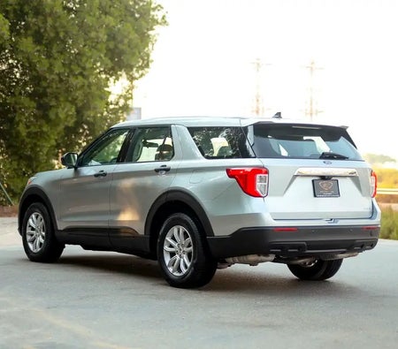 Silver Ford Explorer XLT 2023