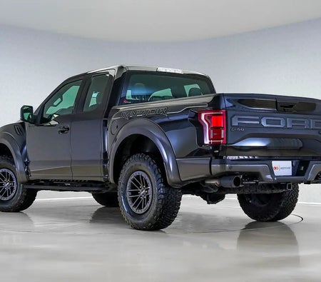 Siyah Ford F-150 Raptor 2020
