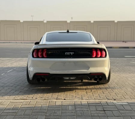 White Ford Mustang GT 2021