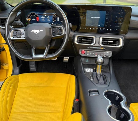 Giallo Ford Mustang 2024