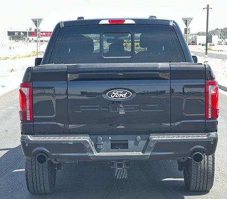 Black Ford F Series Pickup Lariat 2024