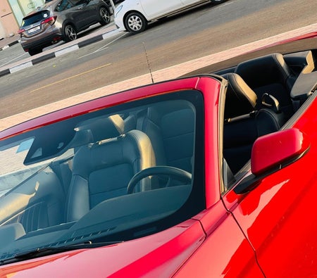 Красный металлик Ford Mustang Ecoboost Convertible 2023 год