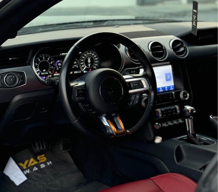 Ford Mustang GT Convertible V8 2023, photo 2 of 4