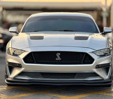 福特 Mustang GT Premium 2018, photo 2 of 4