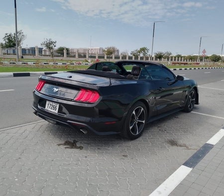 Black Ford Mustang 2018