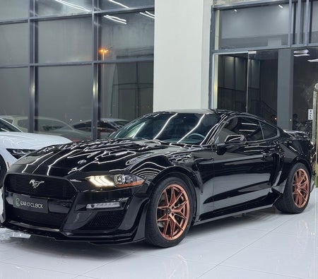 Black Ford Mustang EcoBoost 2020