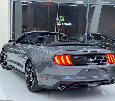 Gray Ford Mustang EcoBoost Premium 2022