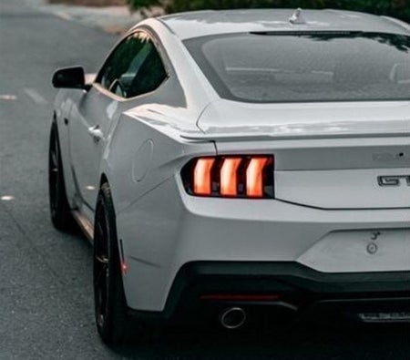 White Ford Mustang 2024