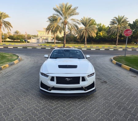 White Ford Mustang EcoBoost Premium 2024