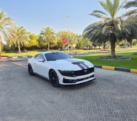 White Ford Mustang EcoBoost 2024