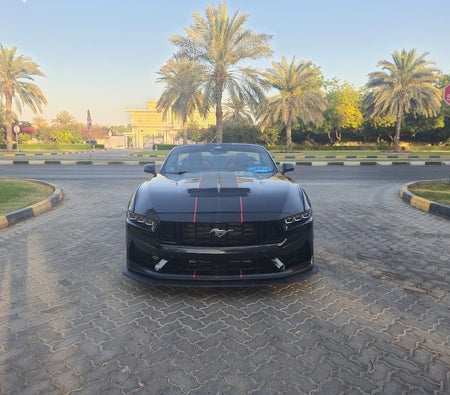 Black Ford Mustang EcoBoost Premium 2024
