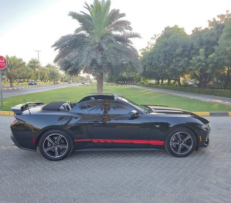 Black Ford Mustang EcoBoost Premium 2024