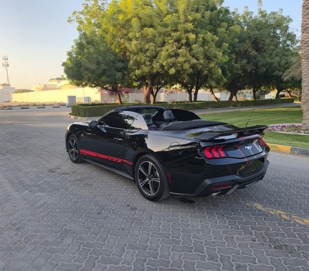 Black Ford Mustang EcoBoost Premium 2024