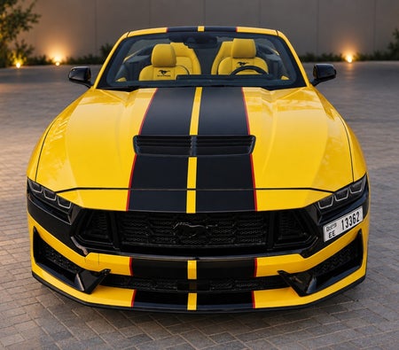 Giallo Ford Mustang 2024