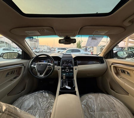 Ford Taurus Limited 2014, photo 4 of 4
