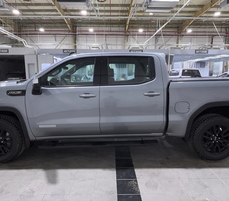 Gri GMC Sierra Elevation 2025