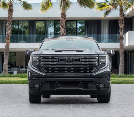 Grau GMC Sierra Denali Ultimate 2022