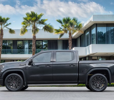 Grau GMC Sierra Denali Ultimate 2022