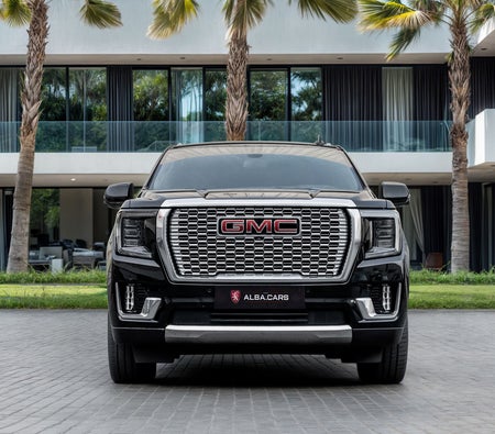 Black GMC Yukon Denali 2022