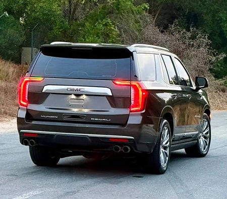 Marrone GMC Yukon Denali 2021