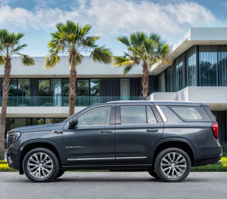Gray GMC Yukon Denali 2021