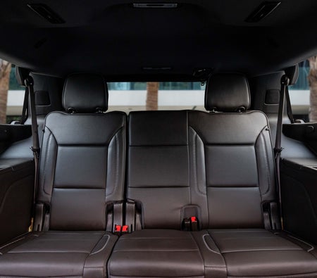 Gray GMC Yukon Denali 2021