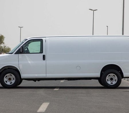 White GMC Savana 2025