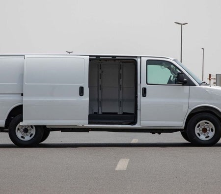 White GMC Savana 2025