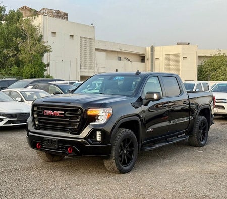 Black GMC Sierra AT4 2021