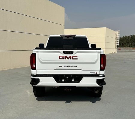 White GMC Sierra AT4 2022
