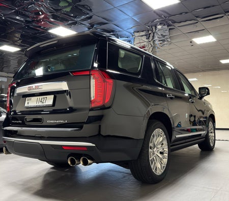 Black GMC Yukon Denali Black Edition 2024