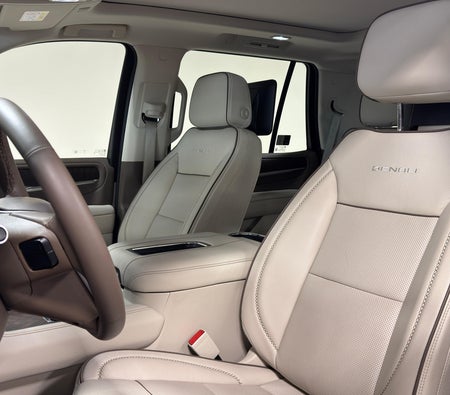Black GMC Yukon Denali Black Edition 2024