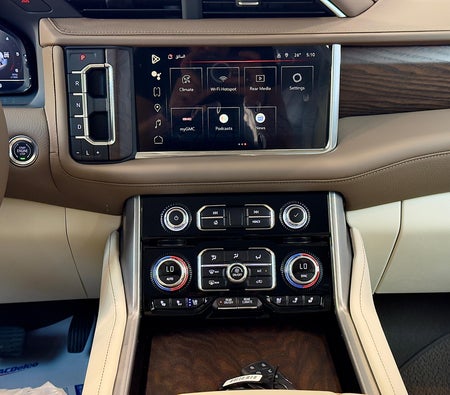 Black GMC Yukon Denali Black Edition 2024