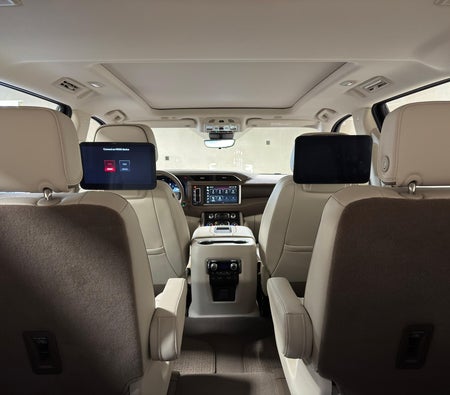 Black GMC Yukon Denali Black Edition 2024