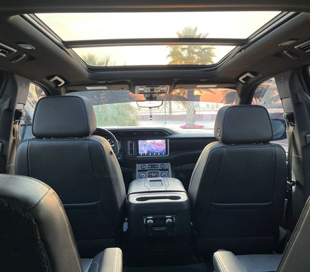 Black GMC Yukon Denali 2021