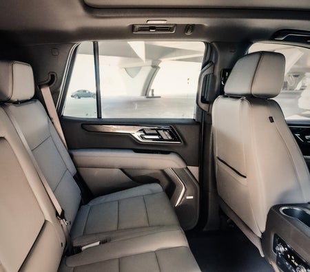 White GMC Yukon Elevation 2025