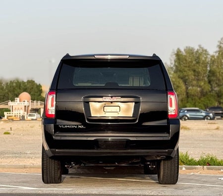 Black GMC Yukon XL 2020