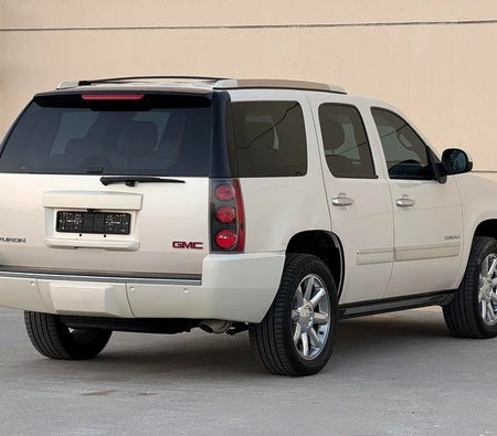 GMC Yukon SLE 2013, photo 3 of 4