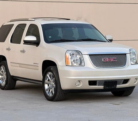 GMC Yukon SLE 2013, photo 2 of 4