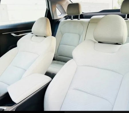 Geely Emgrand 2026, photo 4 of 4