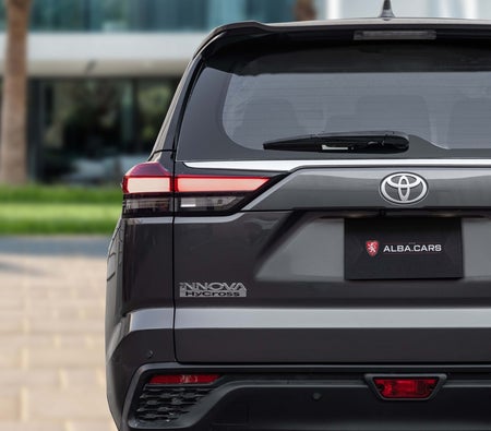 Gray Toyota Innova HYCROSS 2026