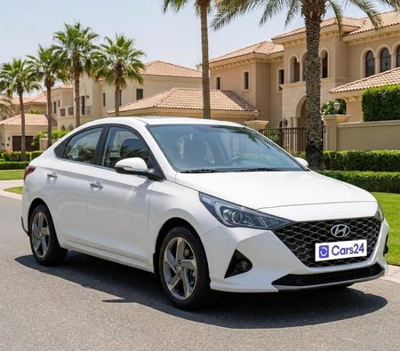 أبيض هيونداي Accent Comfort 2023 أبيض هيونداي Accent Comfort 2023